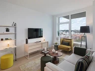 123 Linden Blvd #17R, Brooklyn, NY 11226 apartment_living_room 1