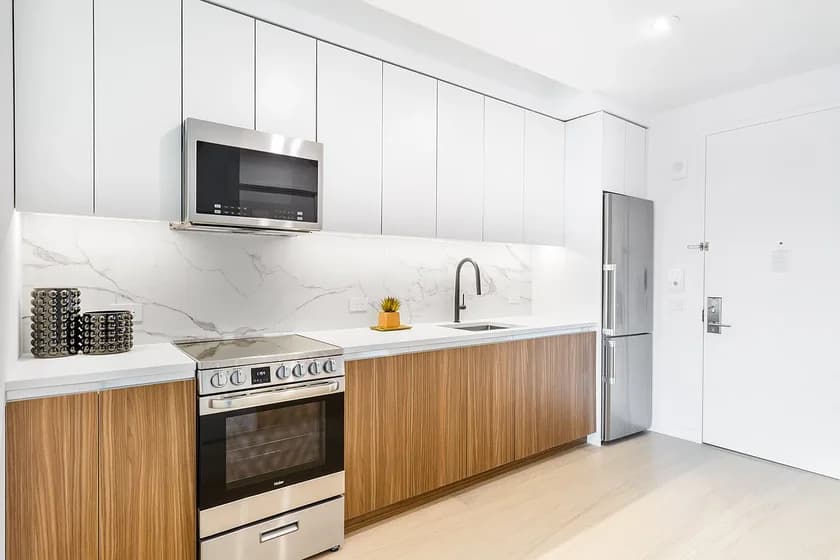 123 Linden Blvd #17X, Brooklyn, NY 11226 apartment_kitchen 1
