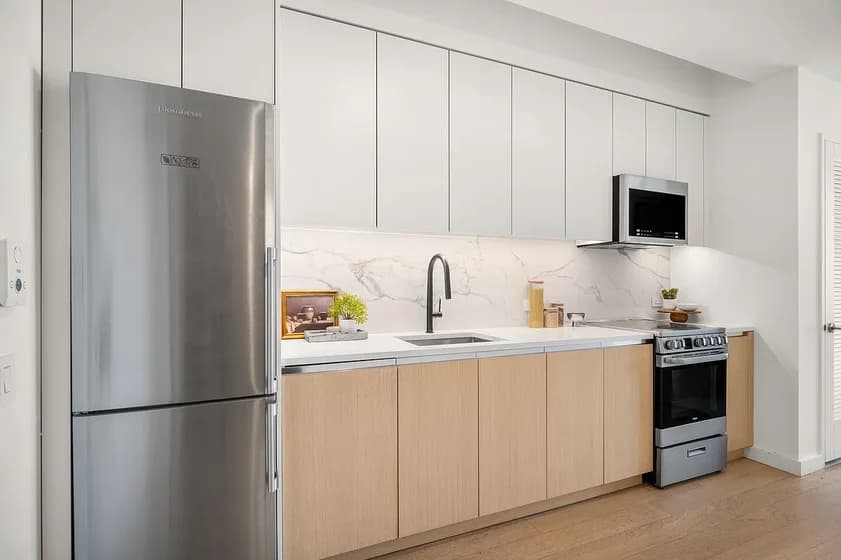 123 Linden Blvd #18S, Brooklyn, NY 11226 apartment_kitchen 1