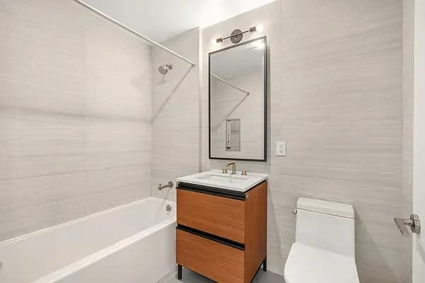 123 Linden Blvd #18U, Brooklyn, NY 11226 100