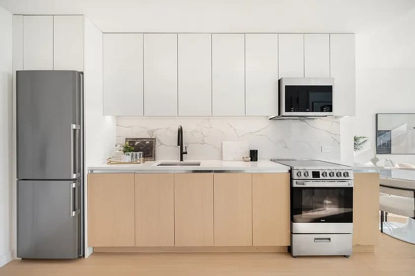 123 Linden Blvd #6T, Brooklyn, NY 11226 apartment_kitchen 1