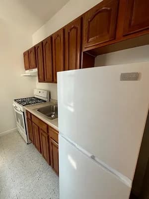 130 East 18 Street #3G, Brooklyn, NY 11226 - Image 1