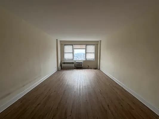 8800 20 Avenue #2J, Brooklyn, NY 11214 apartment_living_room 1