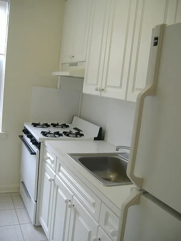 2661 W 2 St #3K, Brooklyn, NY 11223 apartment_kitchen 1