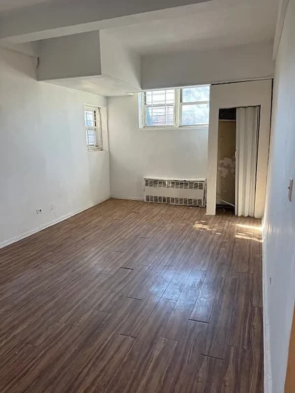 2685 Homecrest Avenue #L2, Brooklyn, NY 11235 apartment_living_room 1