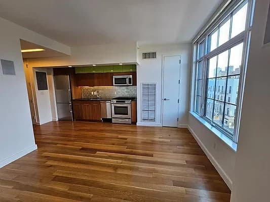 101 Bedford Avenue 109 Bedford Avenue #C-513, Brooklyn, NY 11211 apartment_living_room 1