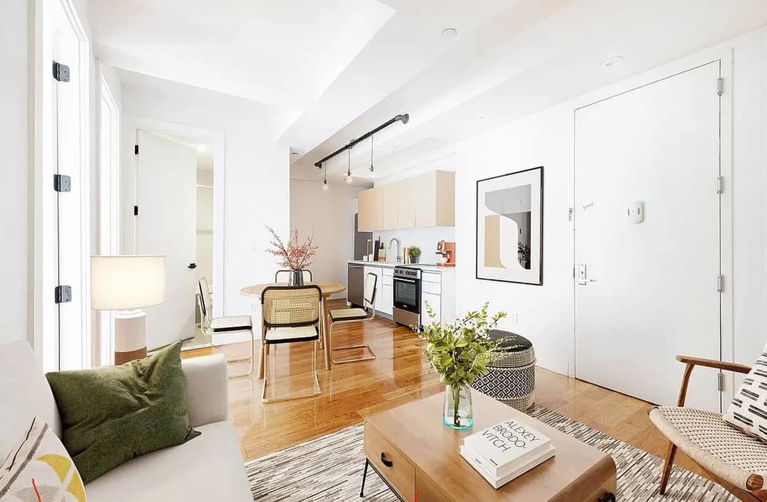 707 Hart Street #3F, Brooklyn, NY 11221 apartment_living_room 1