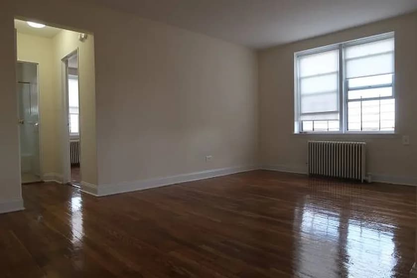 2074 Cropsey Ave #6E, Brooklyn, NY 11214 apartment_living_room 1