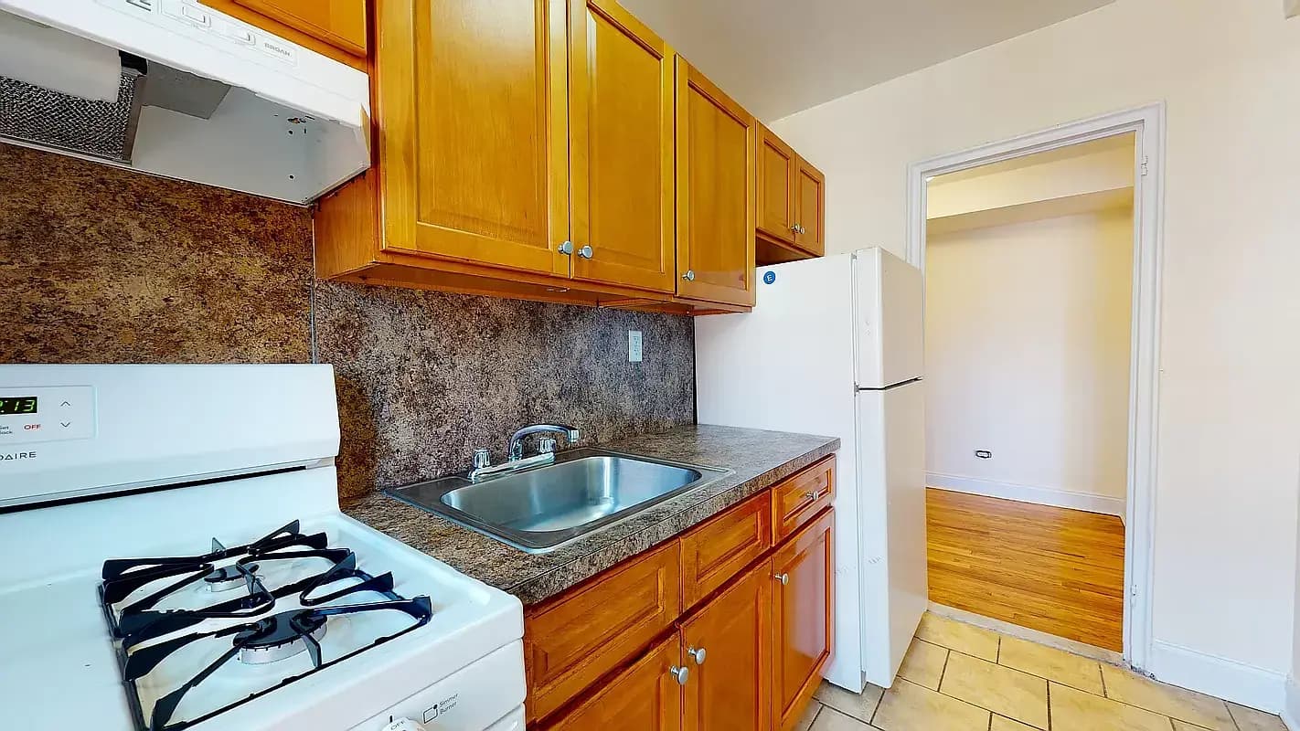 2035 20 Lane #2B, Brooklyn, NY 11214