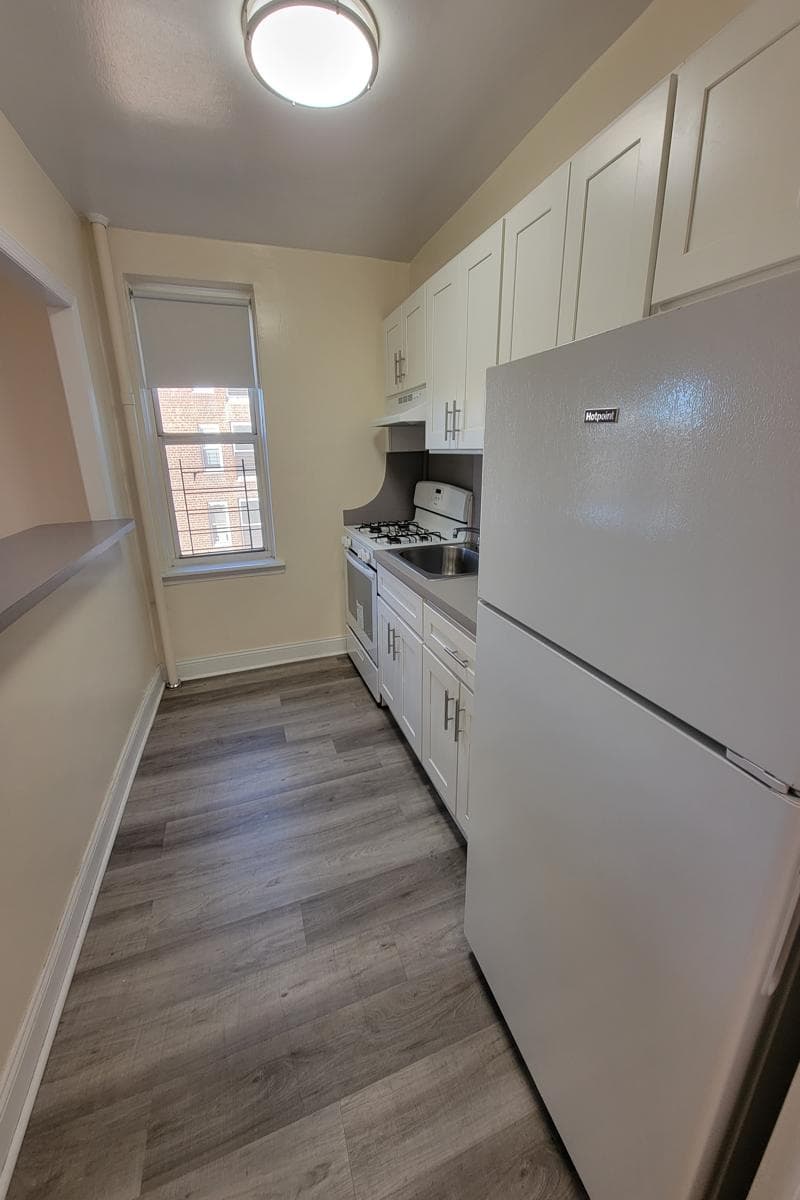 1483 Shore Pkwy #2E, Brooklyn, NY 11214