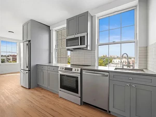991 St Johns Pl #5A, Brooklyn, NY 11213