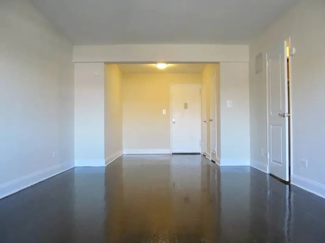 1445 Shore Parkway #6K, Brooklyn, NY 11214 apartment_living_room 1