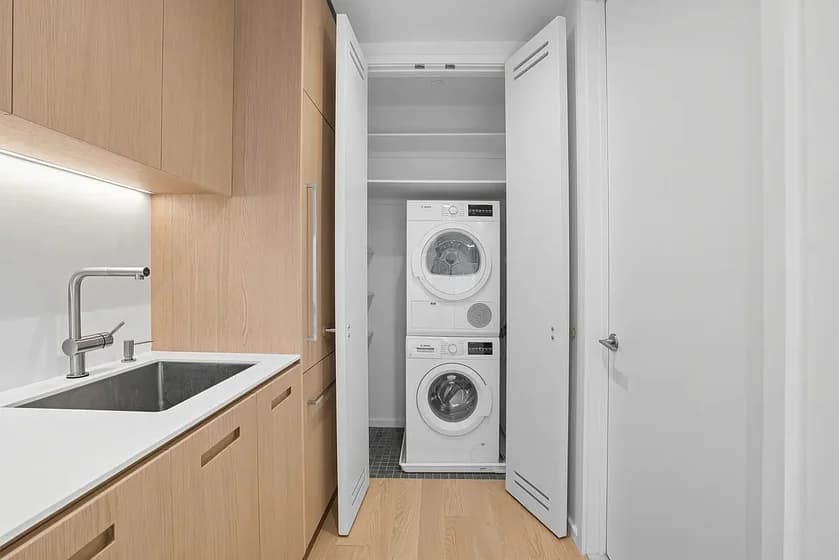 98 Front St #8S, Brooklyn, NY 11201 apartment_washer_dryer 1