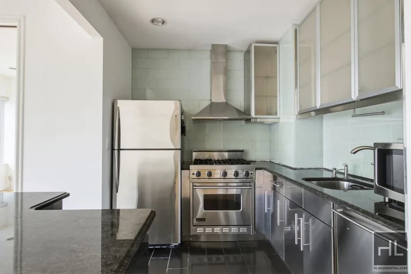 189 Bridge Street #8C, Brooklyn, NY 11201 apartment_kitchen 1