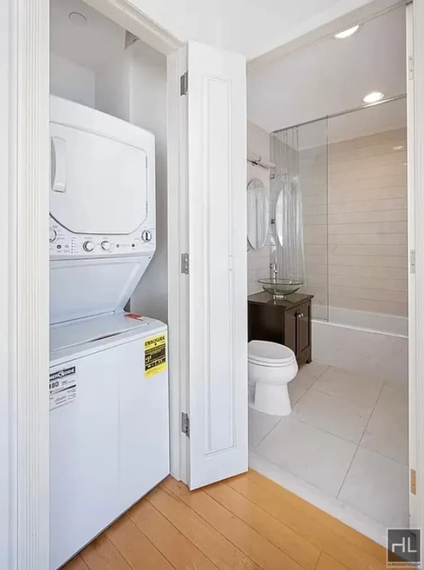 189 Bridge Street #8C, Brooklyn, NY 11201 apartment_washer_dryer 1