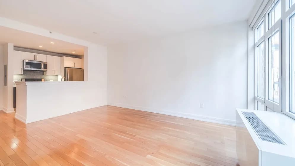 175 Kent Avenue #716, Brooklyn, NY 11249 apartment_living_room 1