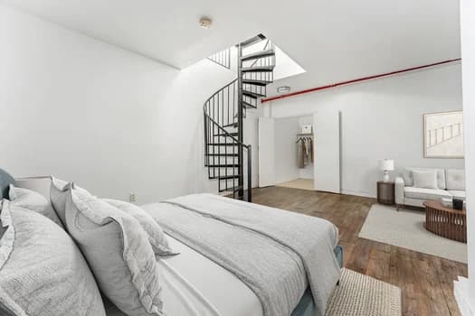 669 East 21 Street #1F, Brooklyn, NY 11226