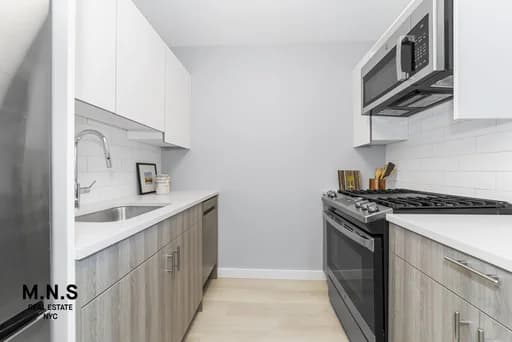800 Flatbush Avenue #906, Brooklyn, NY 11226