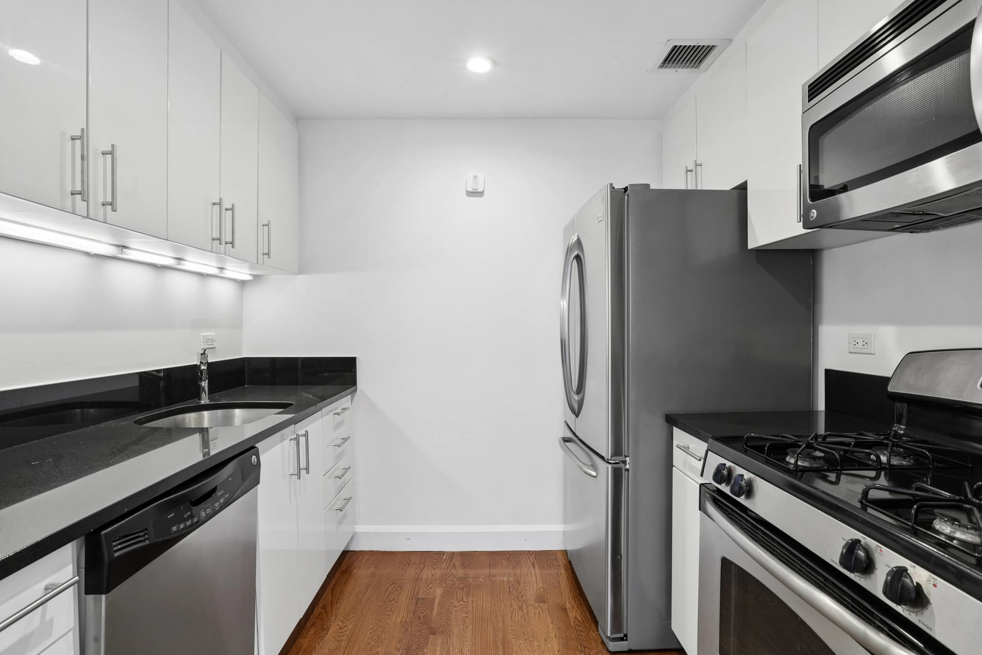 225 Schermerhorn Street #5P, Brooklyn, NY 11201 apartment_kitchen 1
