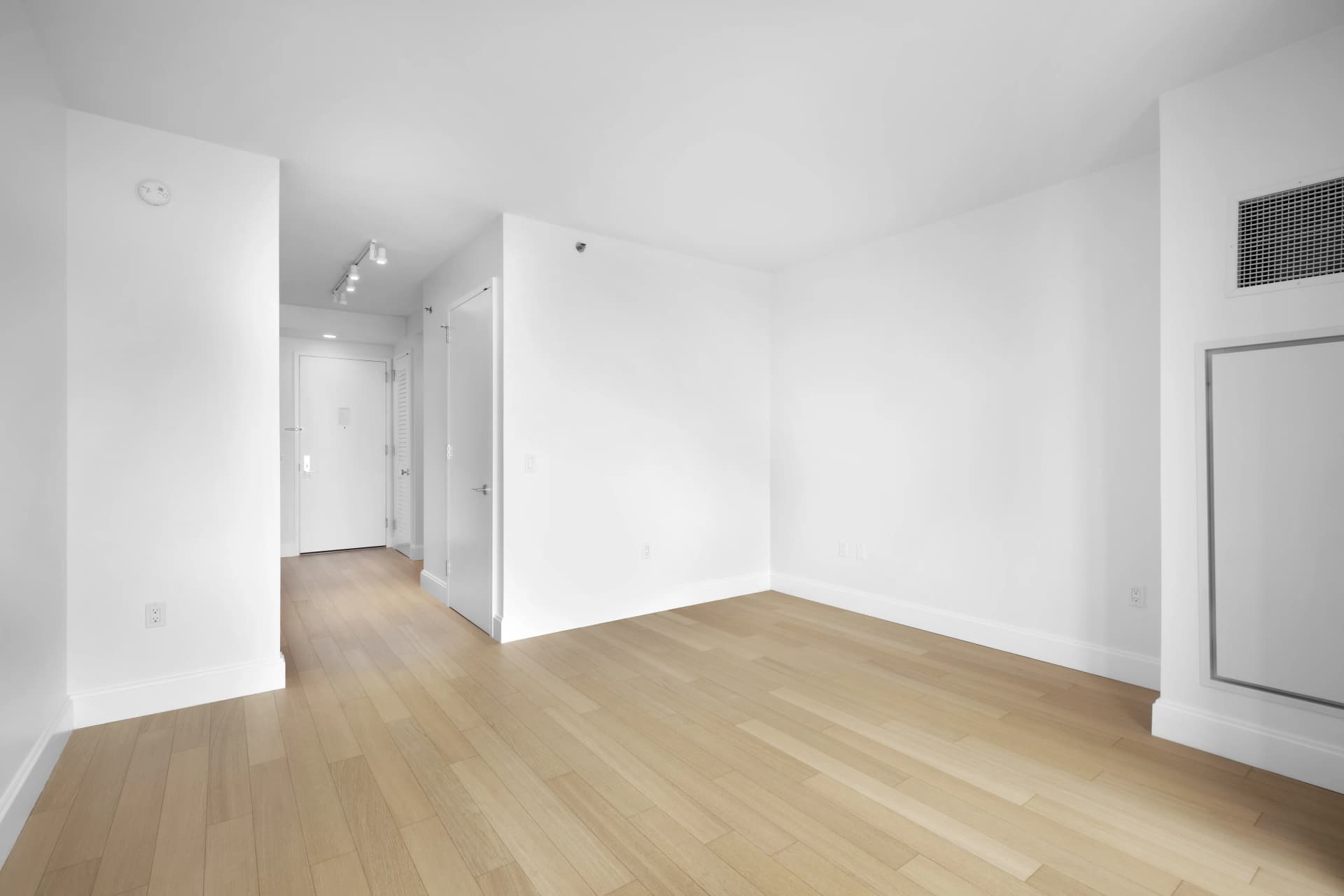 7 Dekalb Avenue #30M, Brooklyn, NY 11201 apartment_living_room 1