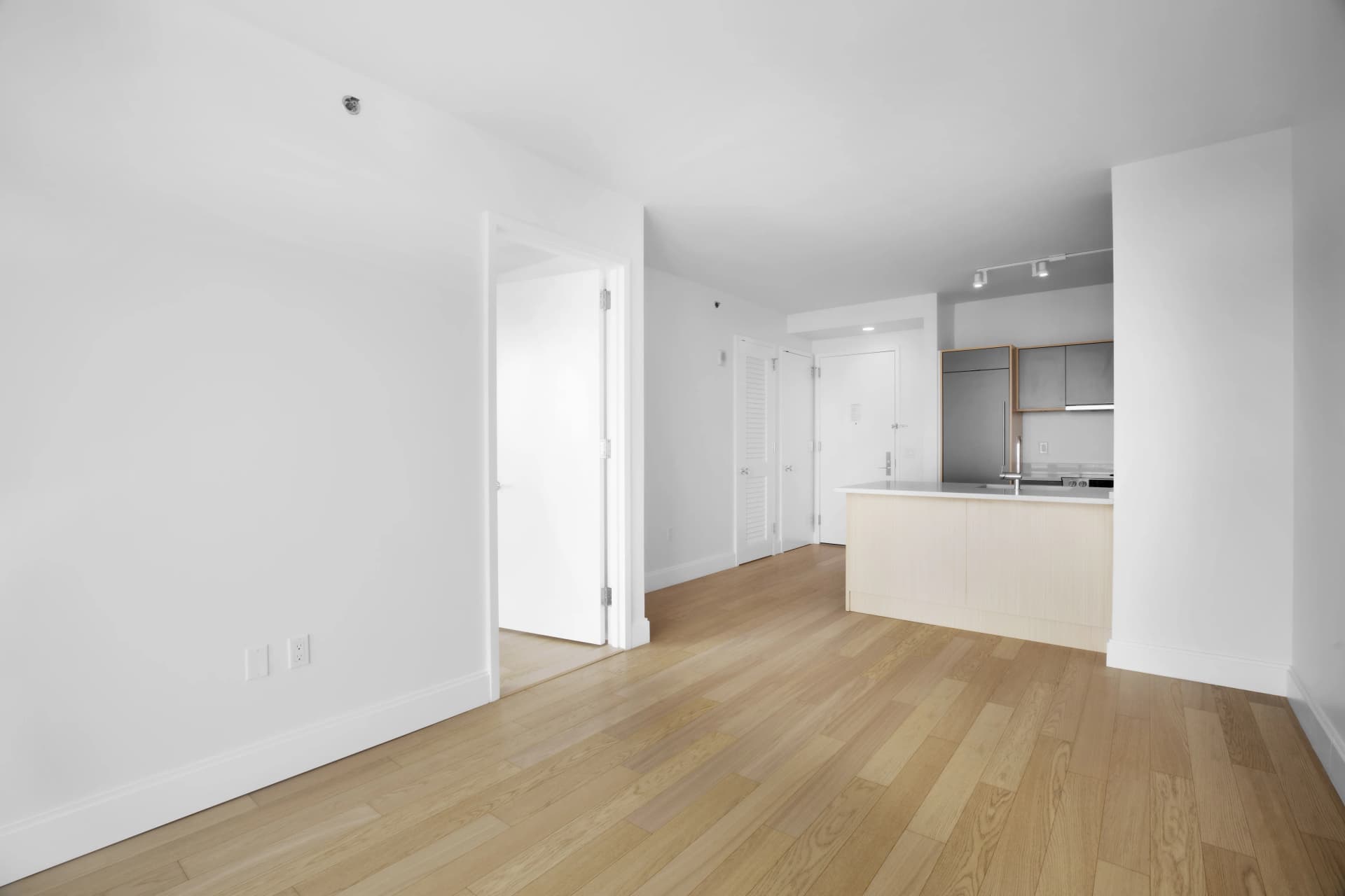 7 Dekalb Avenue #31N, Brooklyn, NY 11201 apartment_living_room 1