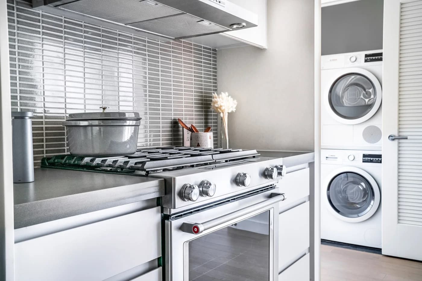 1 Blue Slip #0-03Q, Brooklyn, NY 11222 apartment_washer_dryer 1