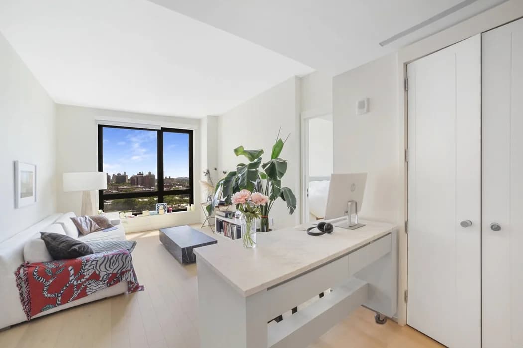 550 Vanderbilt Avenue #1403, Brooklyn, NY 11238 apartment_living_room 1