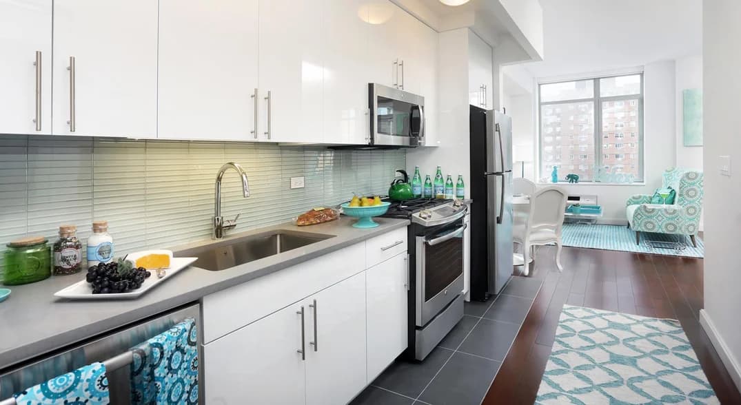 81 Fleet Place #11J, Brooklyn, NY 11201 apartment_kitchen 1