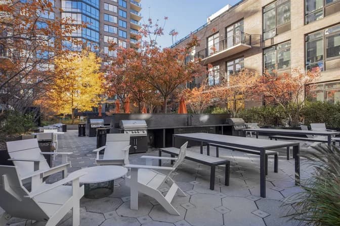 21 India Street #T.2705, Brooklyn, NY 11222