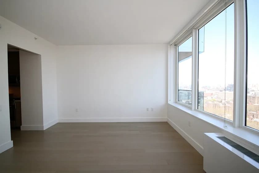 86 Fleet Place #22B, Brooklyn, NY 11201 apartment_living_room 1