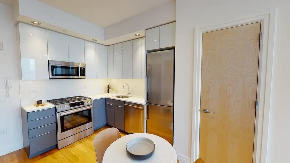 325 Kent Avenue #859, Brooklyn, NY 11249 apartment_kitchen 1