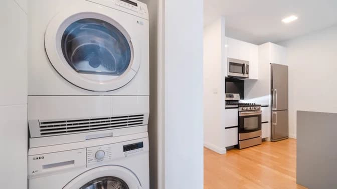 239 N 9 St #E505, Brooklyn, NY 11211