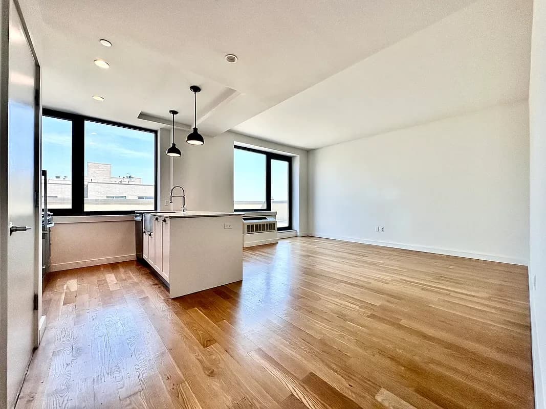 409 Eastern Parkway #910, Brooklyn, NY 11216 apartment_living_room 1