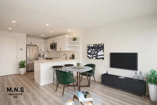 387 Manhattan Avenue #2D, Brooklyn, NY 11211