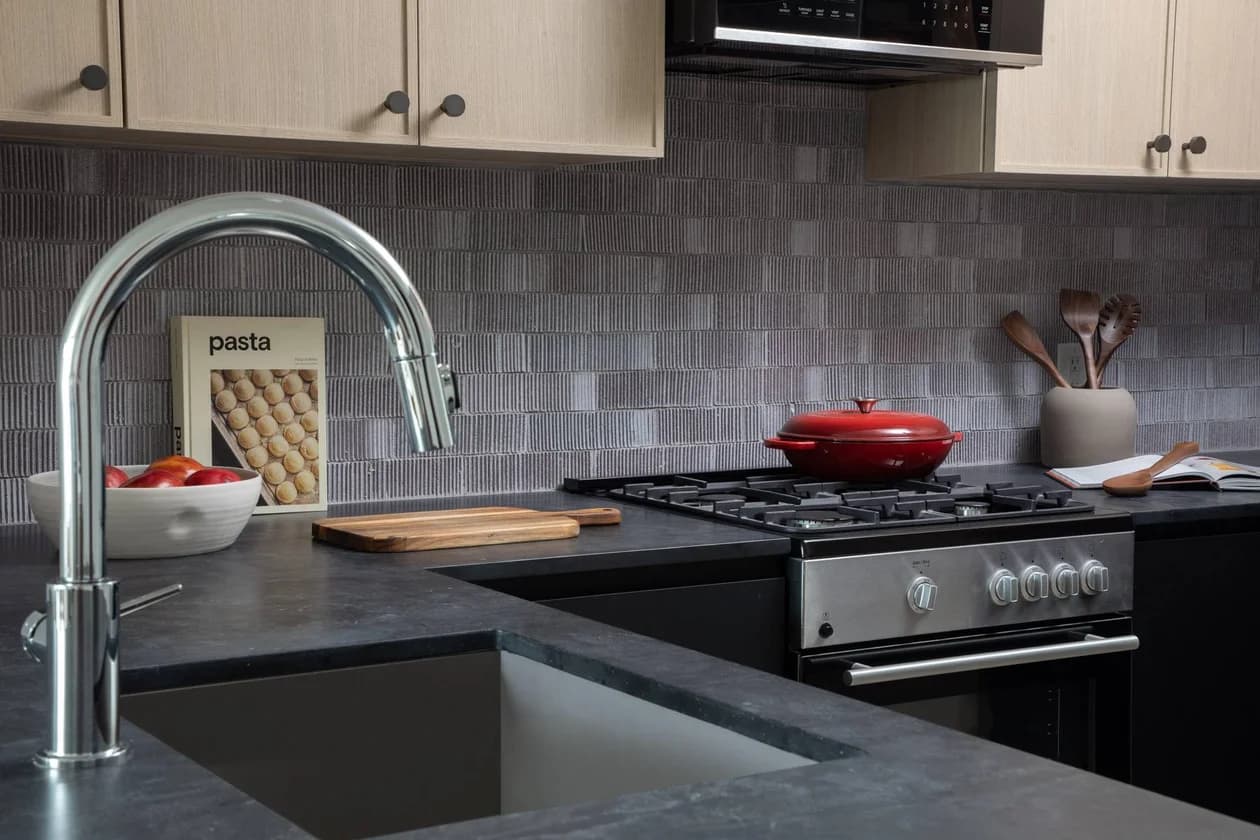 371 Vernon Ave #1001, Brooklyn, NY 11206 apartment_kitchen 1