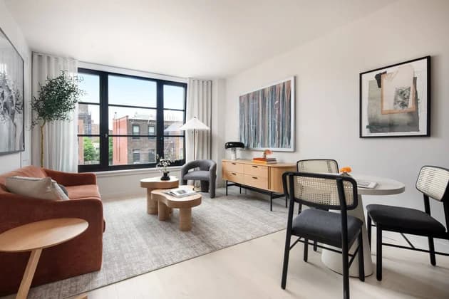 371 Vernon Ave #1017, Brooklyn, NY 11206