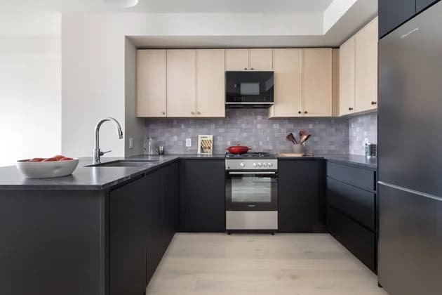 371 Vernon Ave #911, Brooklyn, NY 11206