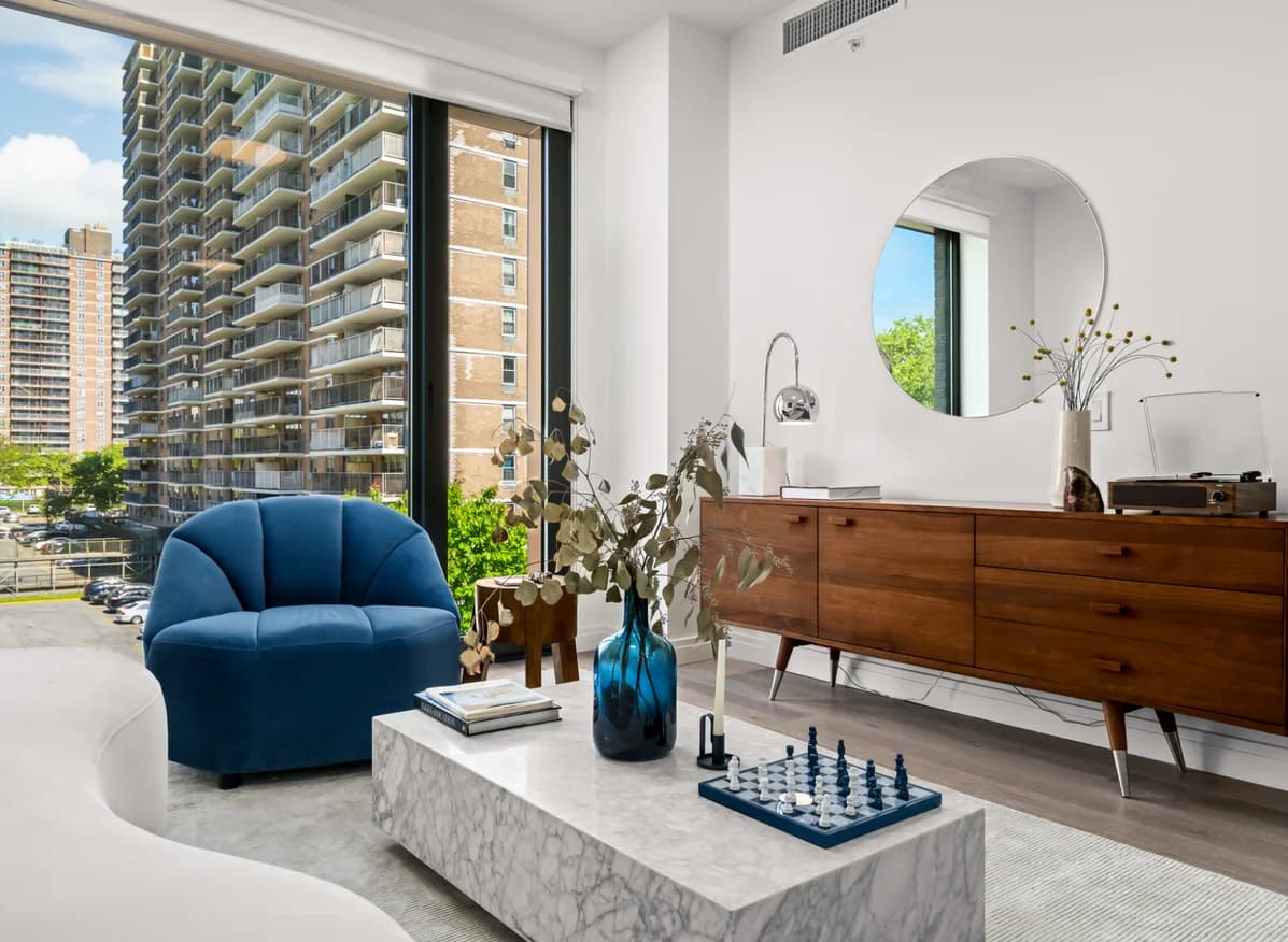 265 Lorimer St #431, Brooklyn, NY 11206 apartment_living_room 1