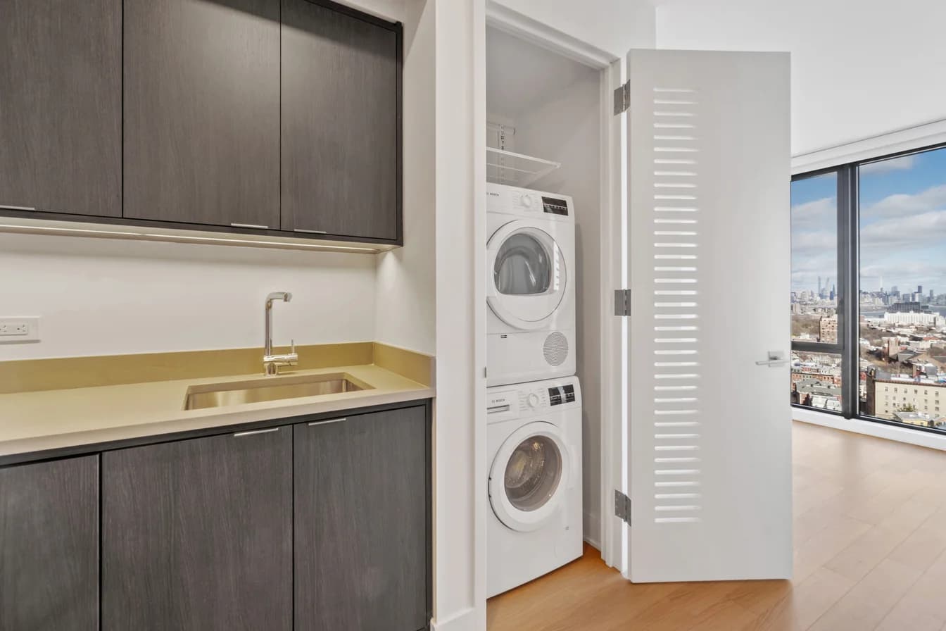 37 6 Avenue #22D, Brooklyn, NY 11217 apartment_washer_dryer 1