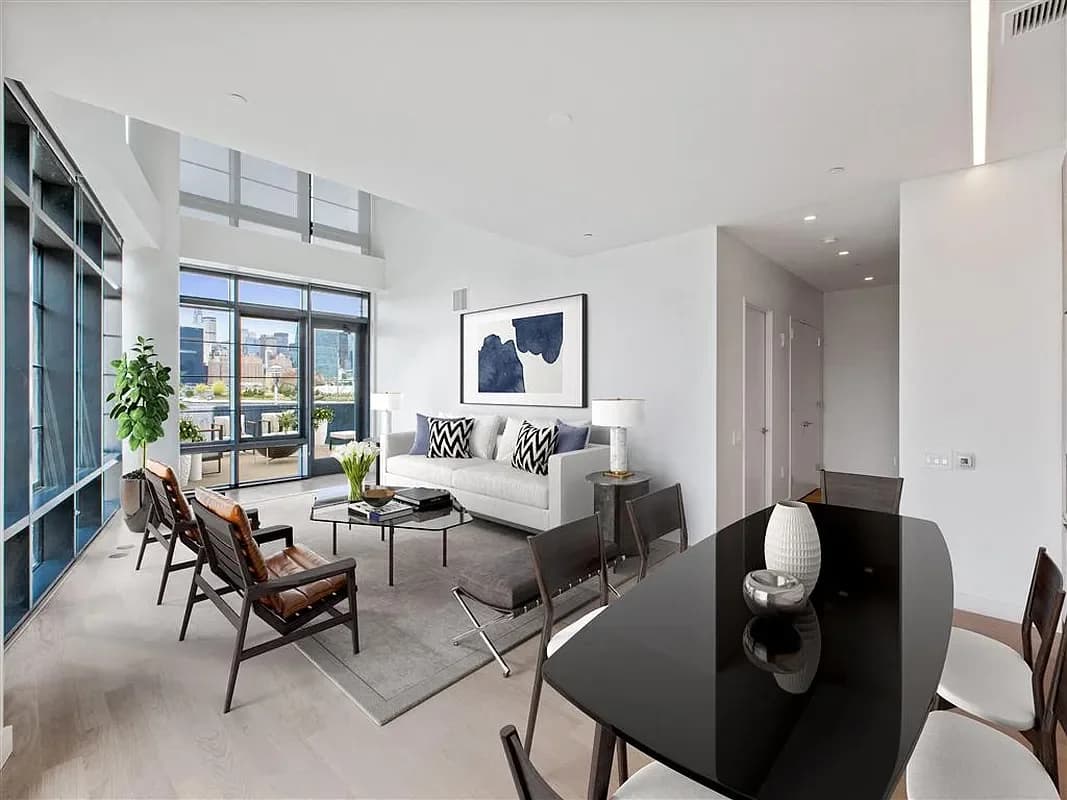 2 Blue Slip #PH2-C, Brooklyn, NY 11222 apartment_living_room 1