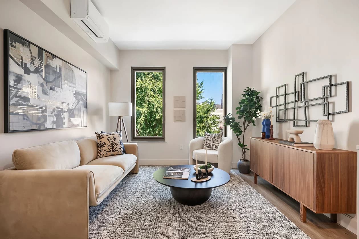 75 Dupont Street #709, Brooklyn, NY 11222 apartment_living_room 1