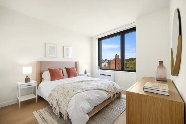 One Park Point #PH103, Brooklyn, NY 11218