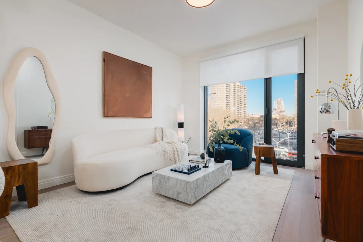 255 Lorimer Street #462, Brooklyn, NY 11206 apartment_living_room 1