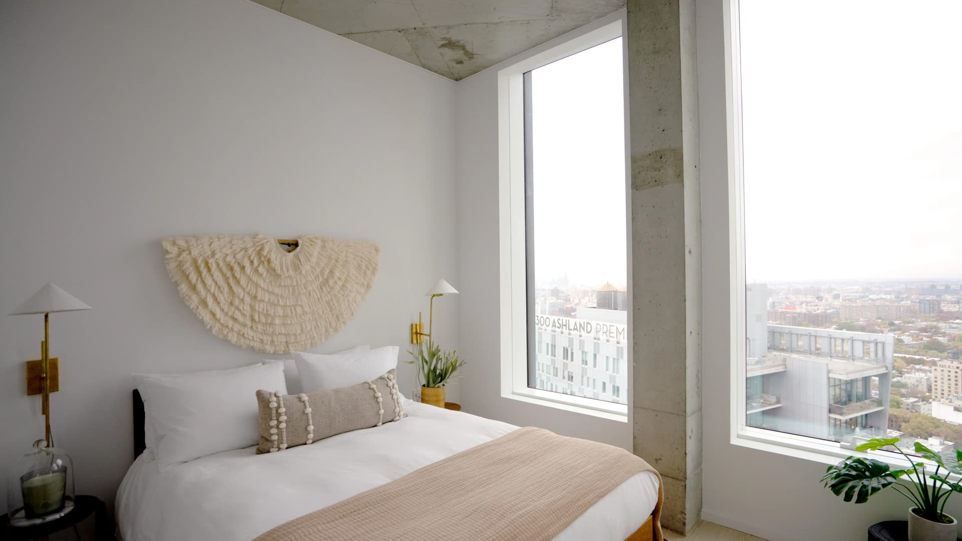 505 State Street #18F, Brooklyn, NY 11217 apartment_bedroom_room 1