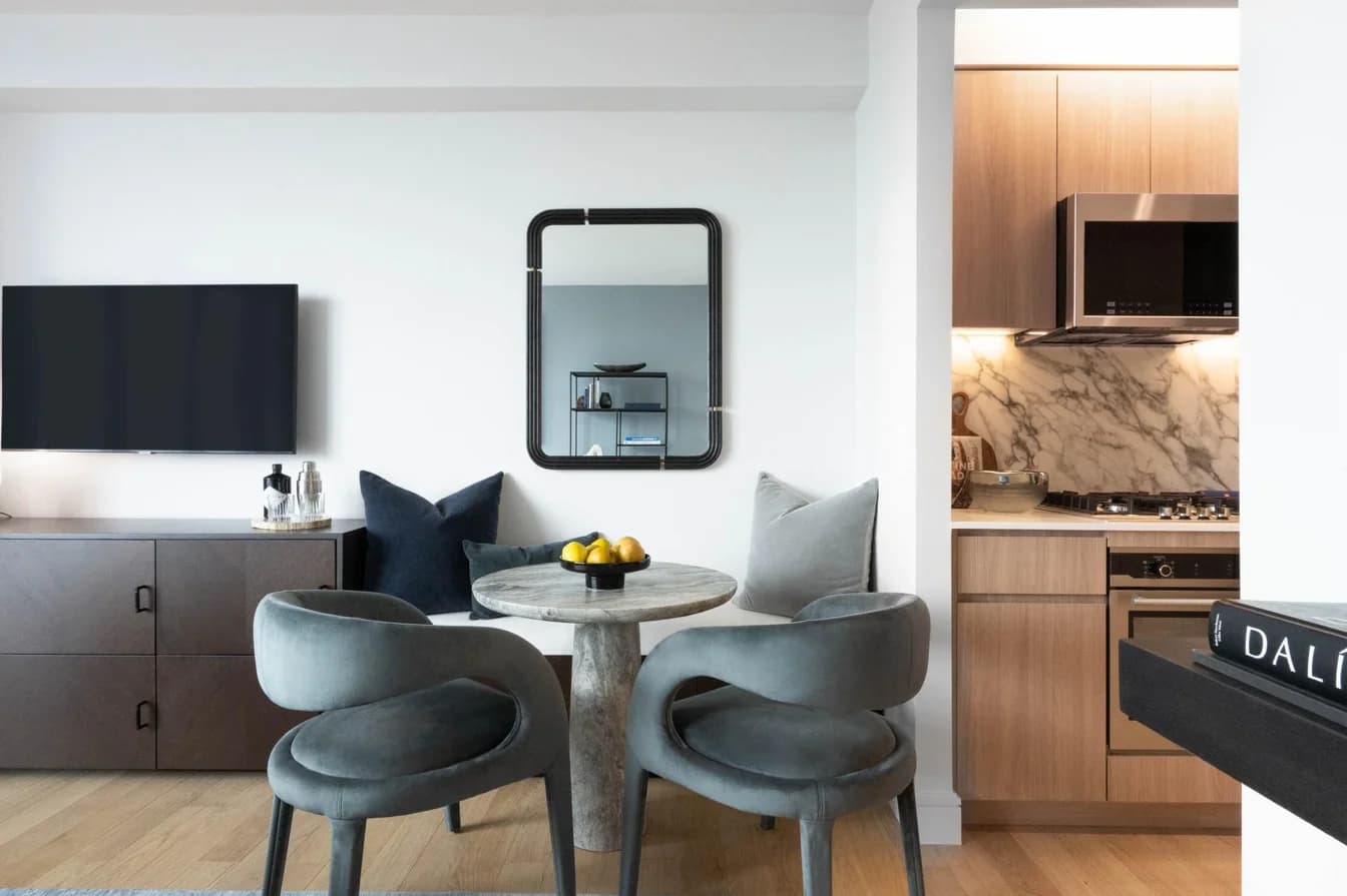 60 Wharf Dr #932, Brooklyn, NY 11222 apartment_dining_room 1