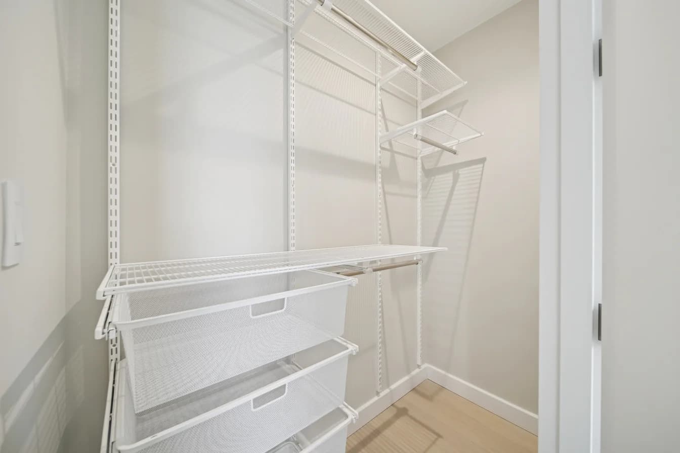 567 Fulton Street #PHB, Brooklyn, NY 11201 apartment_walk_in_closet 1