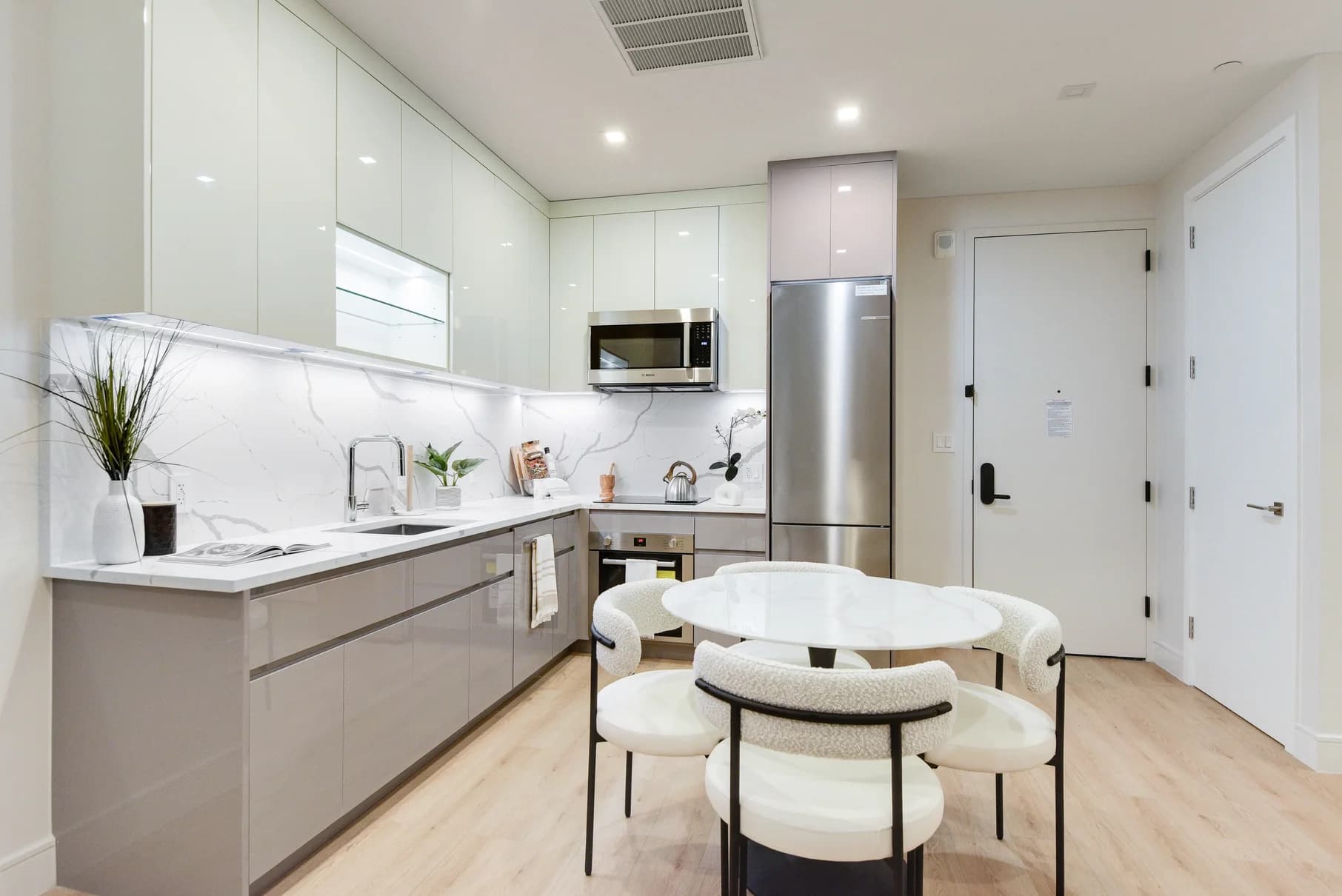 27-19 Thomson Avenue #8B, Queens, NY 11101 - Image 1