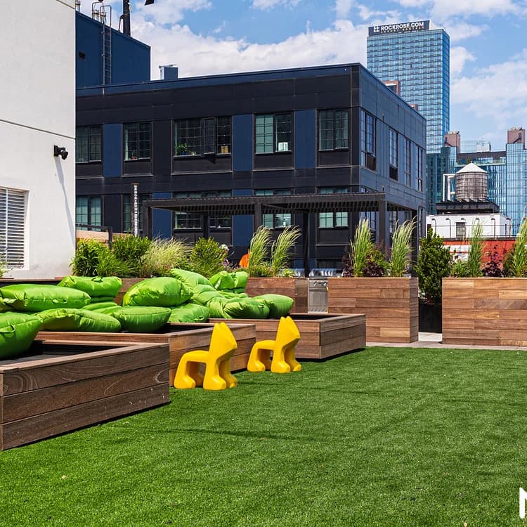 45-57 Davis Street #102, Queens, NY 11101 amenity_roof_deck 1