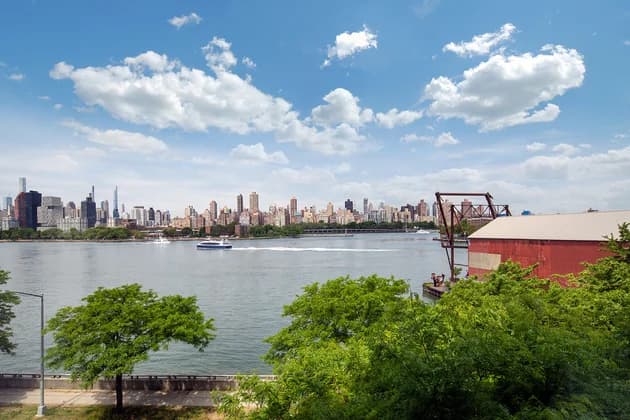 30-77 Vernon Boulevard #PH806S, Queens, NY 11102