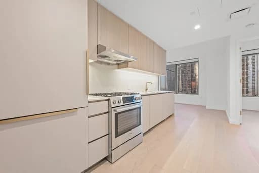 23-15 44 Drive #2805, Queens, NY 11101
